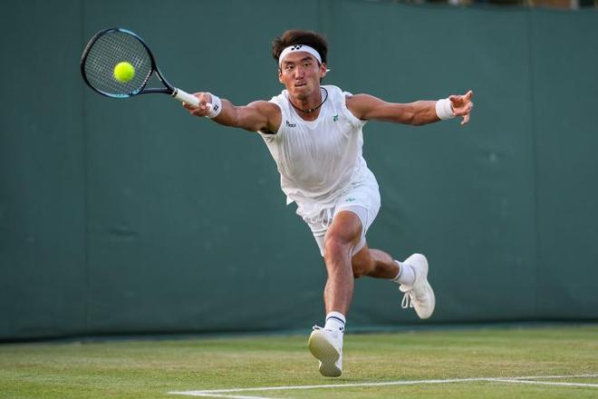 不占明显优 不占明显优