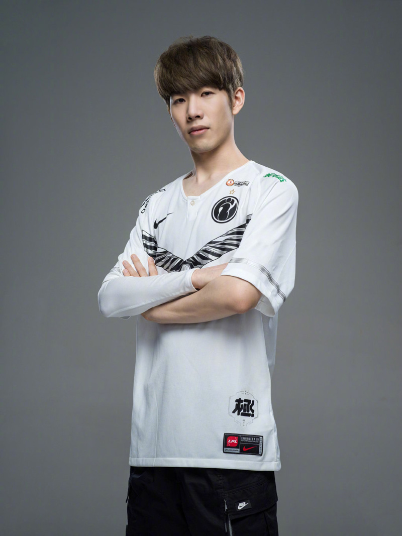 接球的同时 接球的同时