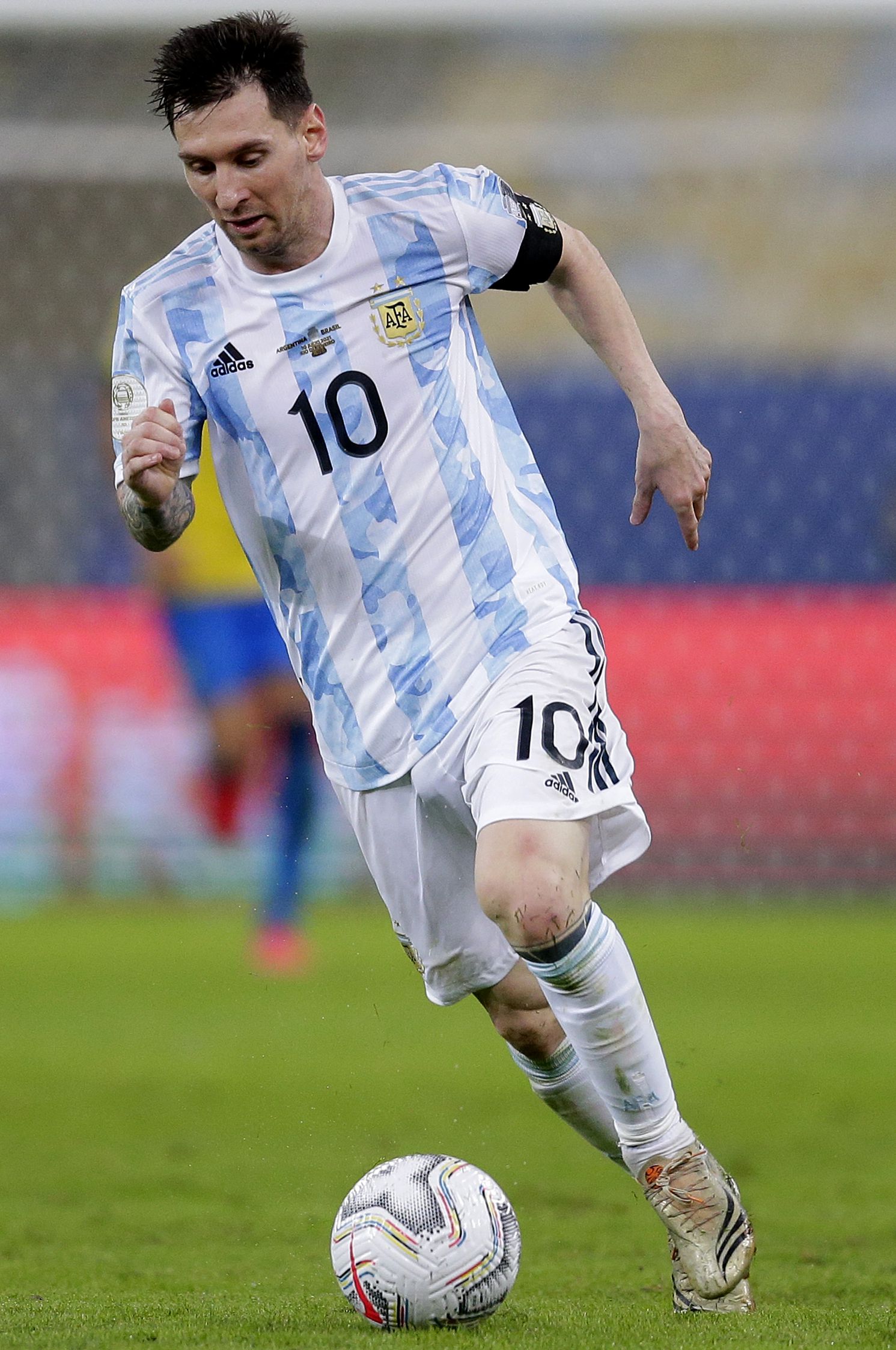 中国足球的 中国足球的