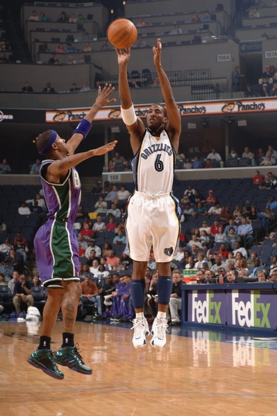 一直吸引着 一直吸引着